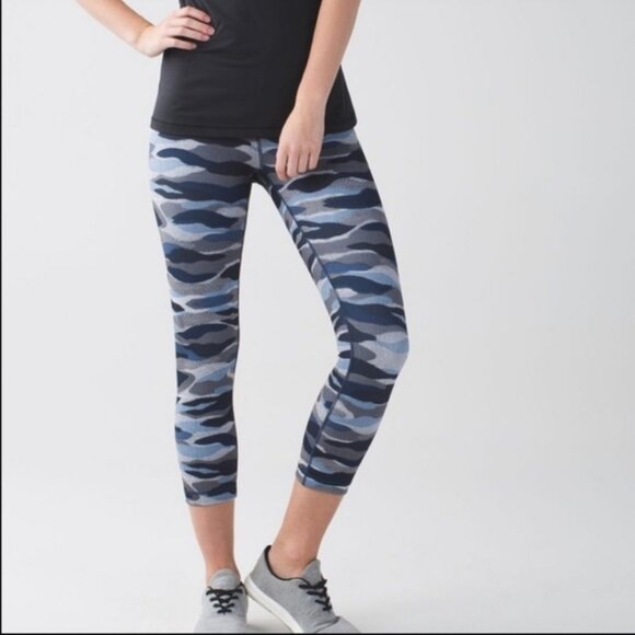 lululemon athletica Pants - Lululemon Wonder Under Crop Coast Camo Leggings